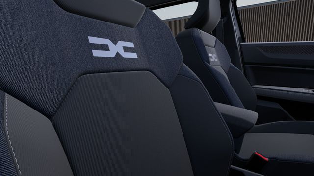 DACIA Duster (438385977)