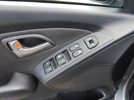 HYUNDAI ix35 (437398392)